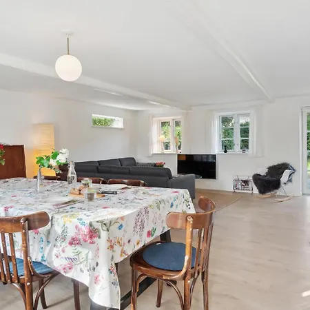 4 Bedroom Stunning In Samso Feriehus