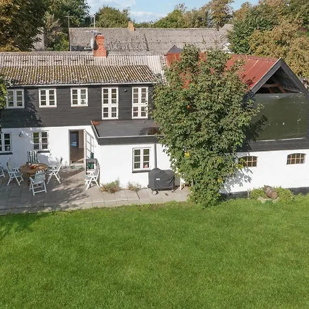 Feriehus 4 Bedroom Stunning In Samso