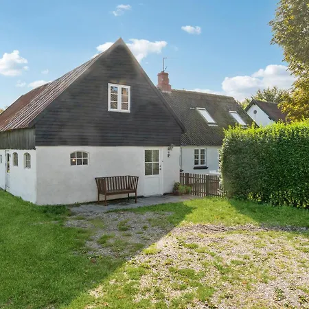 Feriehus 4 Bedroom Stunning In Samso *