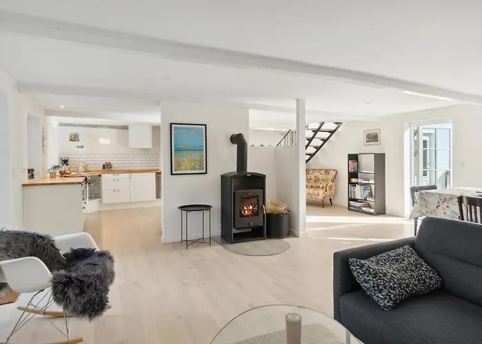 Feriehus 4 Bedroom Stunning In Samso Brundby