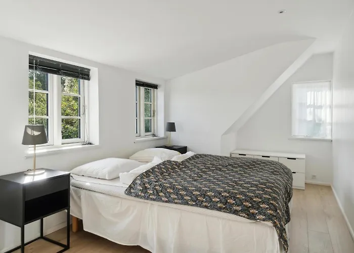 4 Bedroom Stunning In Samso * Brundby